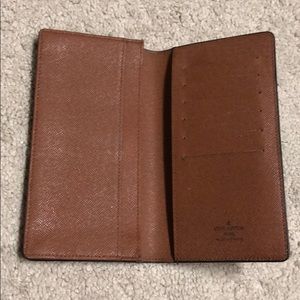 Louis Vuitton Bags - Louis Vuitton Brown Monogram Checkbook Wallet Louis Vuitton Bags - Louis Vuitton Brown Monogram Checkbook Wallet